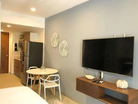 Urban Towers Playa Del Carmen Apartment