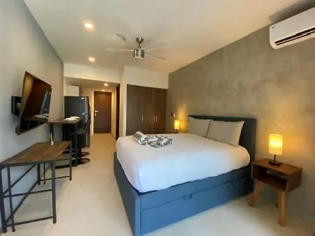 Urban Towers Playa Del Carmen Apartment
