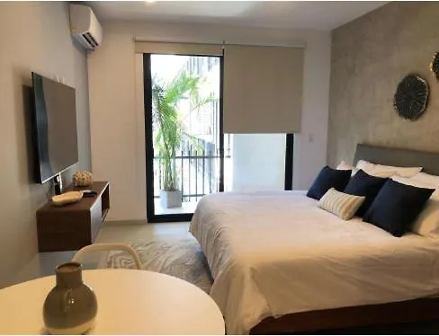 Urban Towers Playa Del Carmen Apartment
